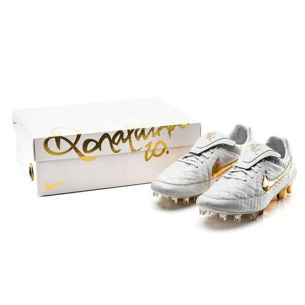 Nike Tiempo Legend Ronaldinho R10 Touch of Gold + Remake