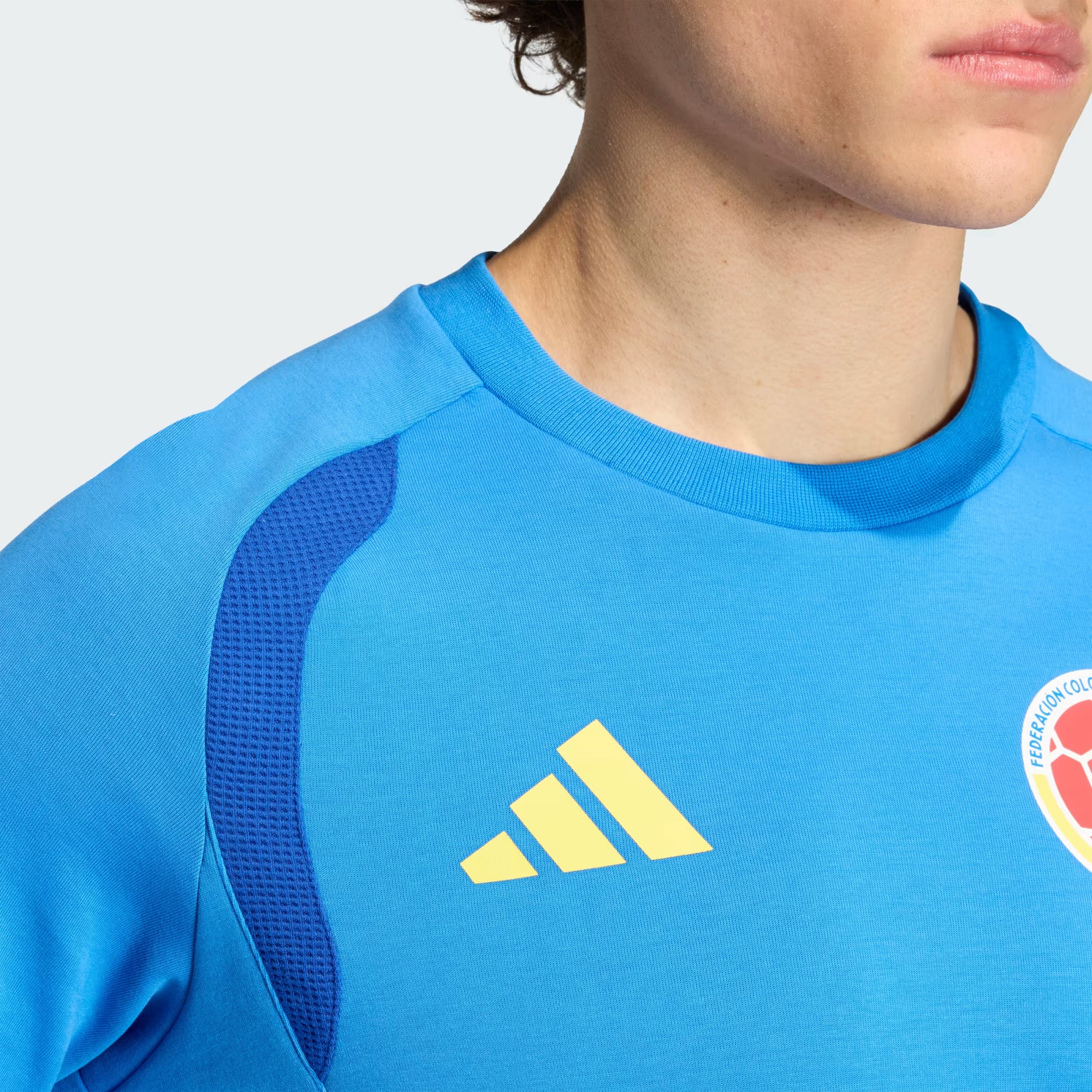 Buzo Tiro Travel Crew Selección Colombia