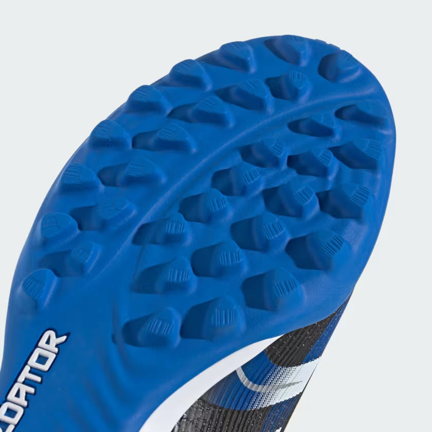Torretin Predator League JB con lengüeta plegable para pasto sintético