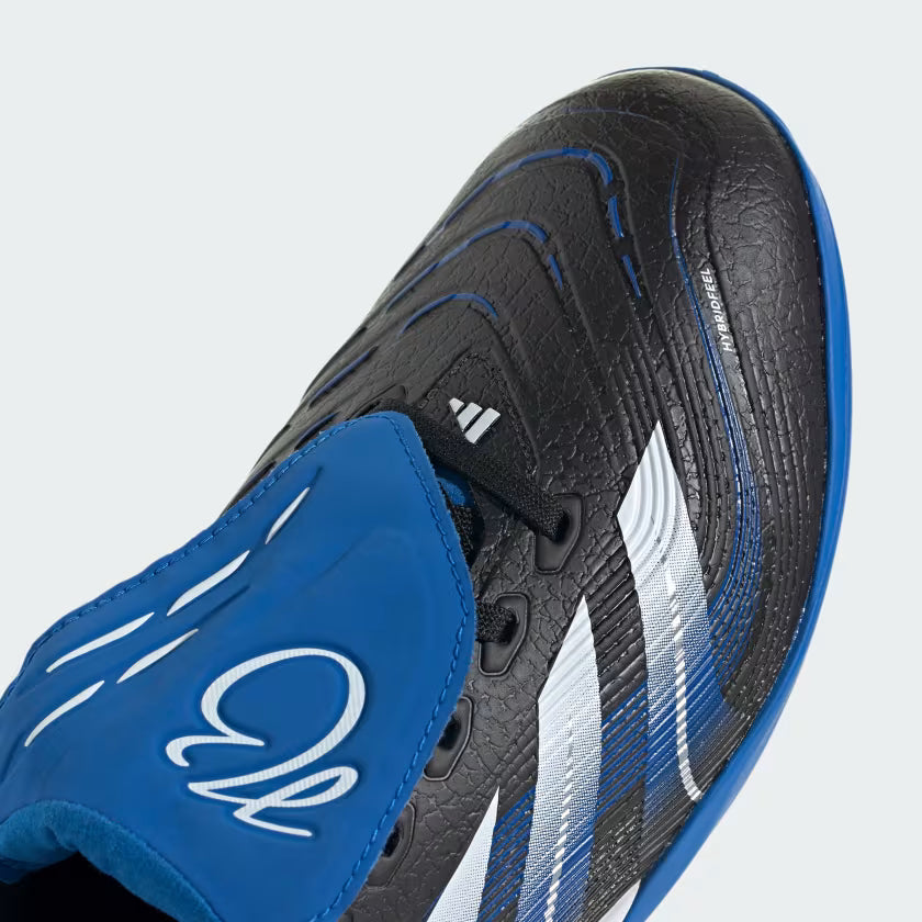 Torretin Predator League JB con lengüeta plegable para pasto sintético