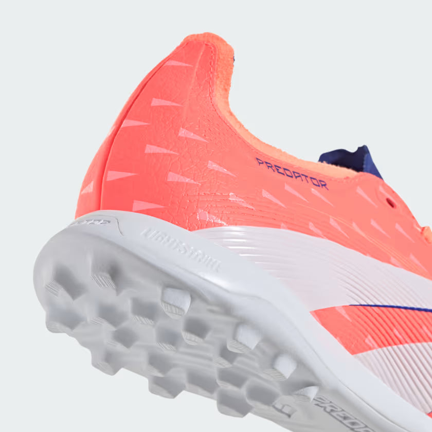 Torretin Predator League para pasto sintético