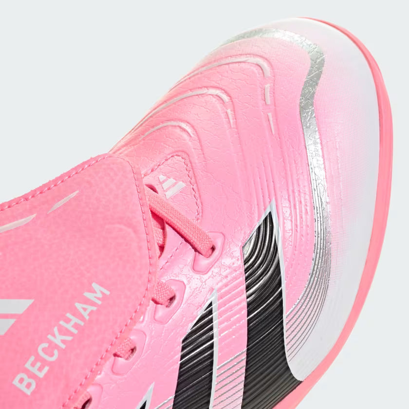 Torretin de fútbol con lengüeta plegable para pasto sintético PREDATOR LEAGUE Beckham
