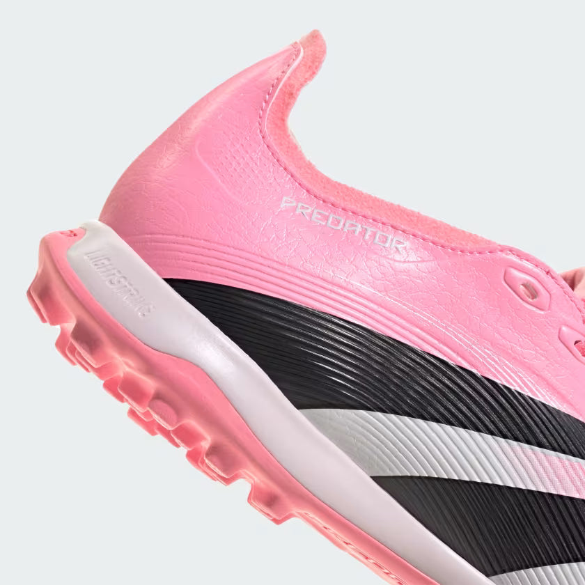 Torretin de fútbol con lengüeta plegable Predator League para pasto sintético