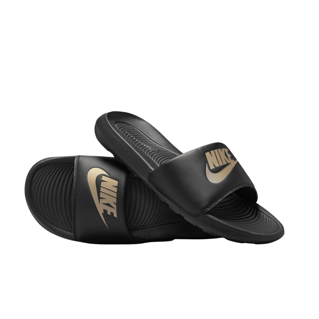 SANDALIA NIKE VICTORI ONE 'NEGRO/DORADO' - CN9675006