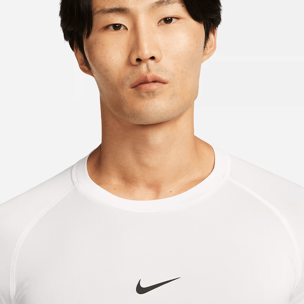 TOP LICRA NIKE PRO DRI-FIT SHORT SLEEVE BLANCO - FB7932100