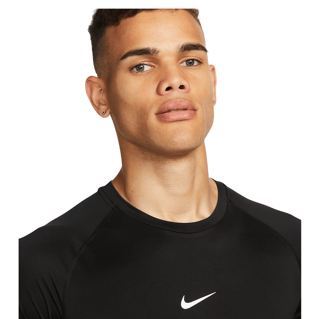 TOP LICRA NIKE PRO DRI-FIT SHORT SLEEVE NEGRO - FB7932010